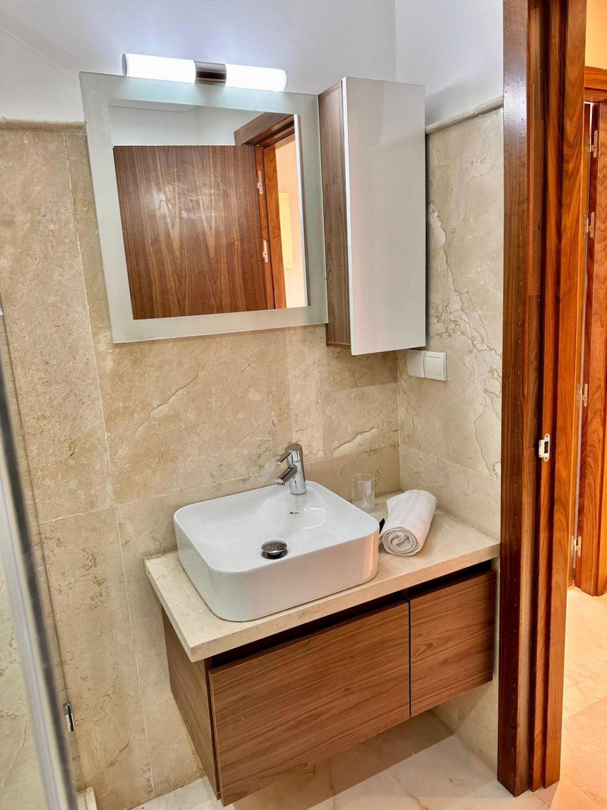 Luxueux Avec Piscine 10 Minutes Du Centre Apartment Marrakesch